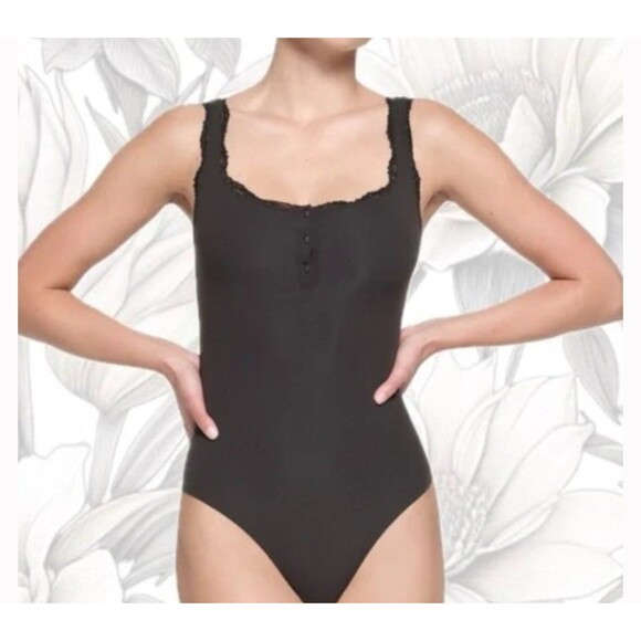 Skims Fits Everybody Lace Button Henley Brief Bodysuit - Picture 3 of 5